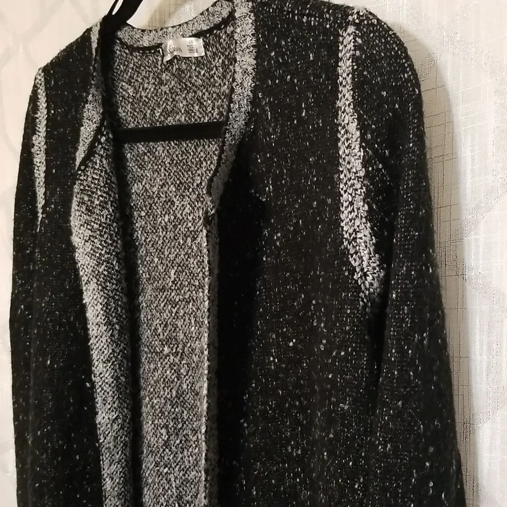 89th & Madison Sweater Cardigan Womens Size Large Black Whimsigoth Knit